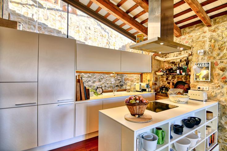 Maison en pierre Ã  Pals - Acheter et vendre