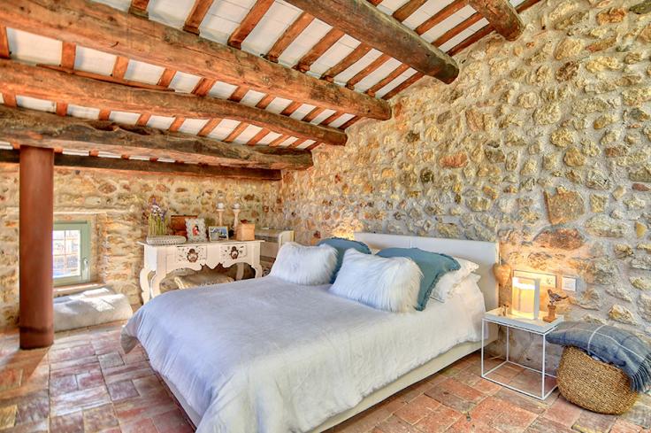 Maison en pierre Ã  Pals - Acheter et vendre