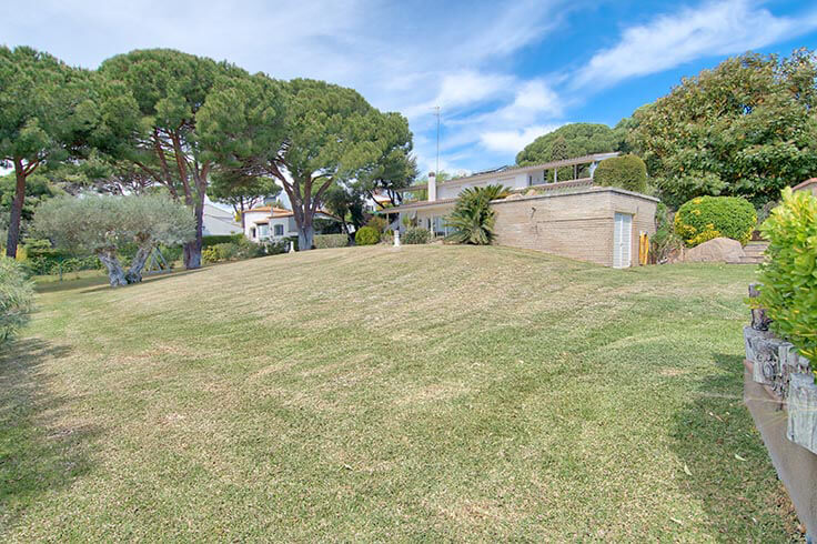 Maison avec Piscine, Vues Ã  la mer et Parking Ã  Calonge