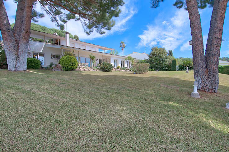 Maison avec Piscine, Vues Ã  la mer et Parking Ã  Calonge