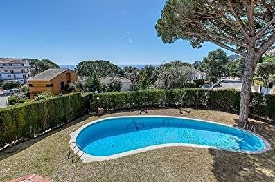 Apartamento con Piscina, Vistas al mar, Parking y jardín en Calella de Palafrugell - Alquiler Temporada