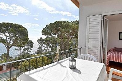 Apartamento con Vistas al mar, Parking y jardín en Calella de Palafrugell - Alquiler Turístico