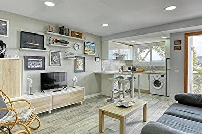 Apartamento con Piscina, Vistas al mar, Wifi, Parking y jardín en Calella de Palafrugell - Alquiler Turístico