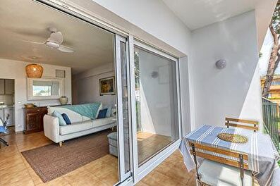 Apartamento con Piscina, Vistas al mar y jardín en Calella de Palafrugell - Alquiler Vacacional