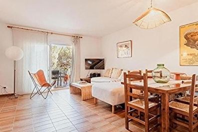 Apartamento con Piscina, Parking, Barbacoa y jardín en Calella de Palafrugell - Alquiler Turístico