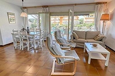 Apartamento con Piscina, Wifi, Parking y jardín en Calella de Palafrugell - Alquiler Vacacional