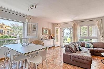 Casa pareada con Piscina y jardín en Begur - Alquiler Turístico