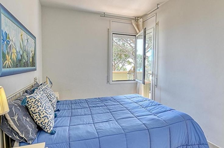 Apartamento 3 dormitorios con Piscina, Vistas al mar, Aire acondicionado, Parking y jardín en Calella de Palafrugell - Alquiler Vacacional - Turístico