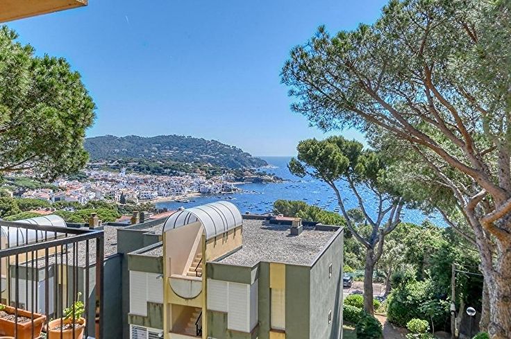 Apartamento 3 dormitorios con Piscina, Vistas al mar y jardín en Calella de Palafrugell - Alquiler Vacacional - Turístico
