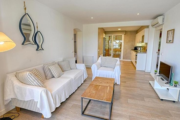 Apartamento 3 dormitorios con Piscina, Wifi, Parking y jardín en Calella de Palafrugell - Alquiler Vacacional - Turístico