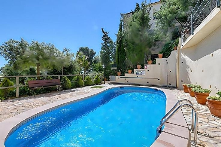 Apartamento 2 dormitorios con Piscina, Vistas al mar y Wifi en Calella de Palafrugell - Alquiler Vacacional - Turístico