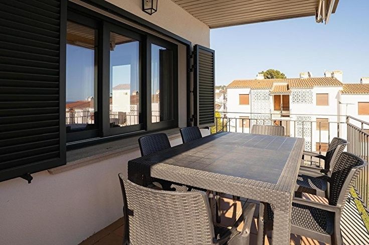 Apartamento 3 dormitorios con Piscina, Wifi, Parking y jardín en Calella de Palafrugell - Alquiler Temporada