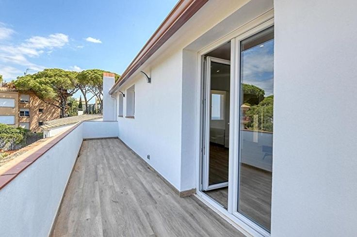 Apartamento 3 dormitorios con Piscina, Parking y jardín en Calella de Palafrugell - Alquiler Vacacional - Turístico