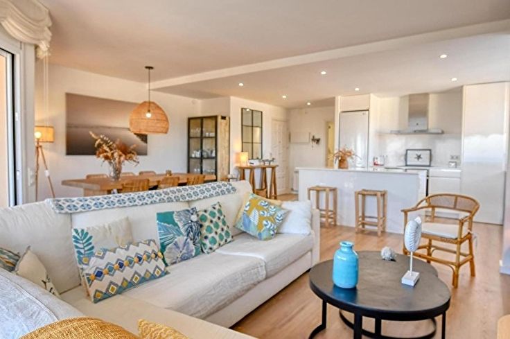 Apartamento 4 dormitorios con Piscina, Vistas al mar, Parking y jardín en Calella de Palafrugell - Alquiler Temporada