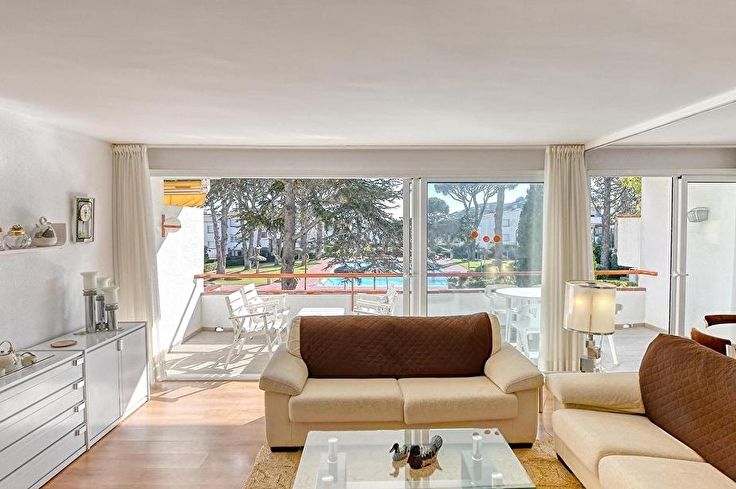 Apartamento 2 dormitorios con Piscina, Wifi, Parking y jardín en Calella de Palafrugell - Alquiler Vacacional - Turístico