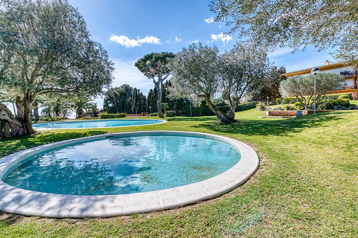 Apartamento 2 dormitorios con Piscina, Vistas al mar, Wifi, Parking y jardín en Calella de Palafrugell - Alquiler Vacacional - Turístico