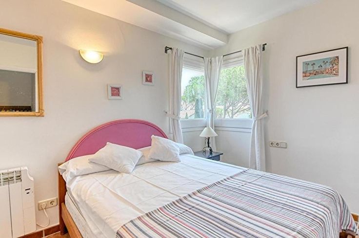 Casa pareada 4 dormitorios con Piscina y jardín en Begur - Alquiler Vacacional - Turístico