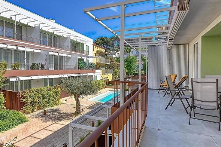 Apartamento 3 dormitorios con Piscina, Aire acondicionado, Wifi, Parking y jardín en Llafranc - Alquiler Temporada