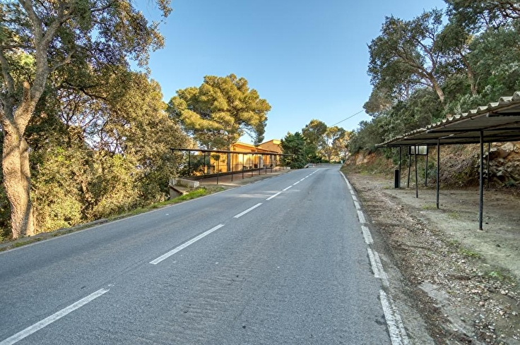 Ático 3 dormitorios con Piscina, Vistas al mar, Parking y jardín en Tamariu - Alquiler Temporada