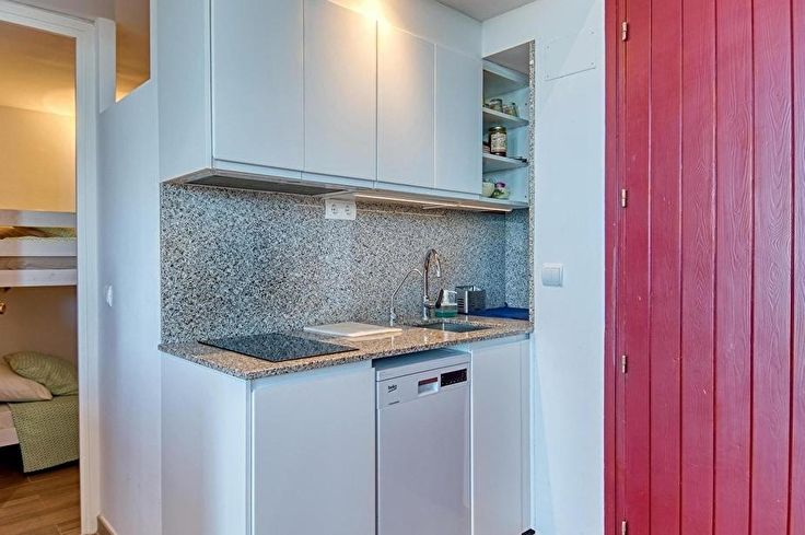 Apartamento 2 dormitorios con Piscina, Vistas al mar, Wifi y jardín en Tamariu - Alquiler Vacacional - Turístico