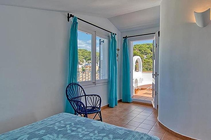 Casa 3 dormitorios con Vistas al mar, Wifi y Parking en Tamariu - Alquiler Vacacional - Turístico