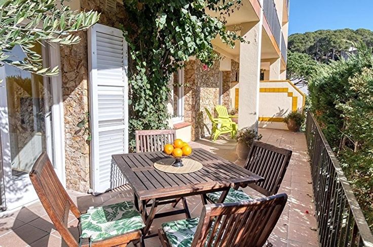 Apartamento 2 dormitorios con jardín en Tamariu - Alquiler Vacacional - Turístico