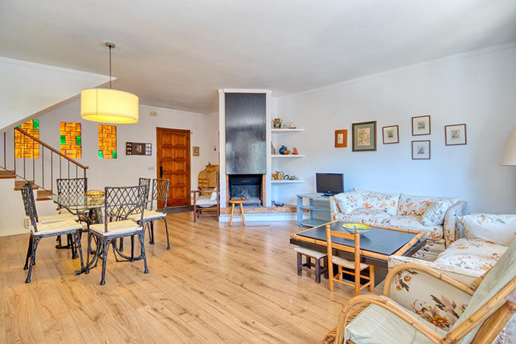 Casa adosada 4 dormitorios en Tamariu - Compra - Venta