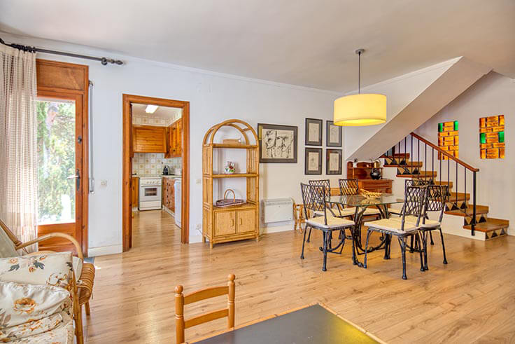 Casa adosada 4 dormitorios en Tamariu - Compra - Venta