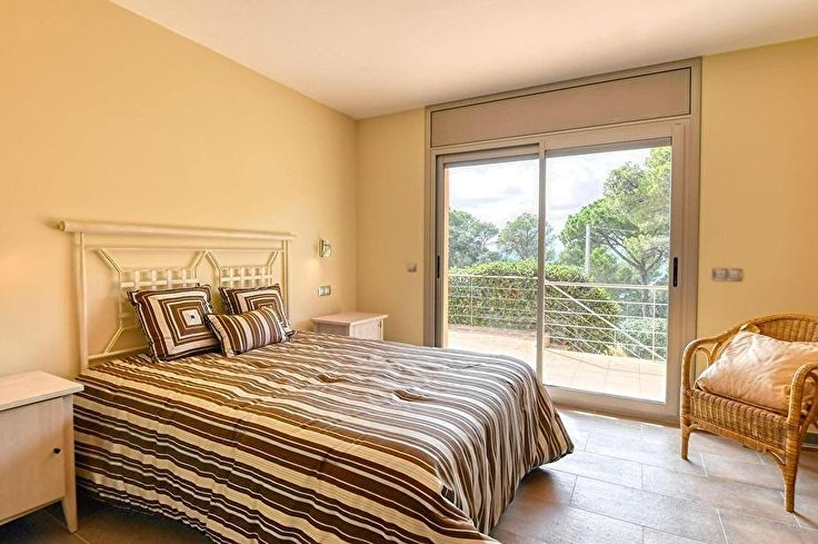 Casa individual 5 dormitorios con Piscina, Aire acondicionado y jardín en Llafranc - Compra - Venta