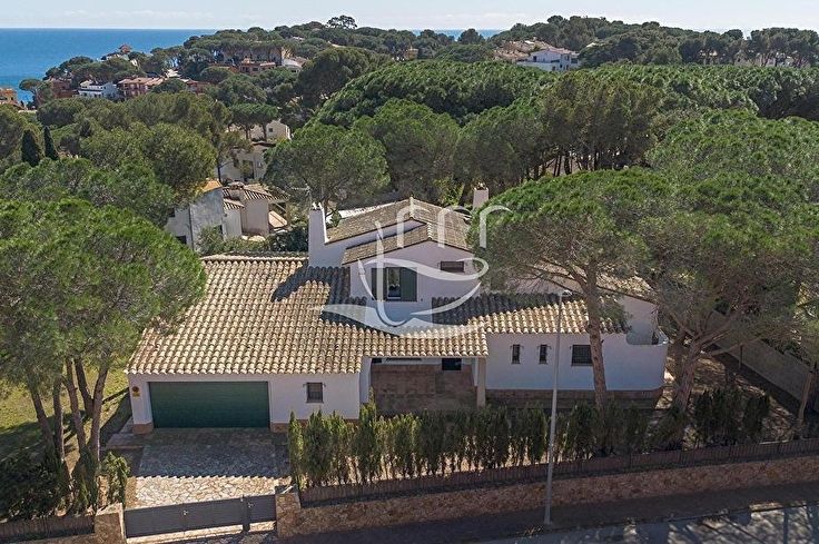 Chalet 5 dormitorios en Llafranc - Compra - Venta