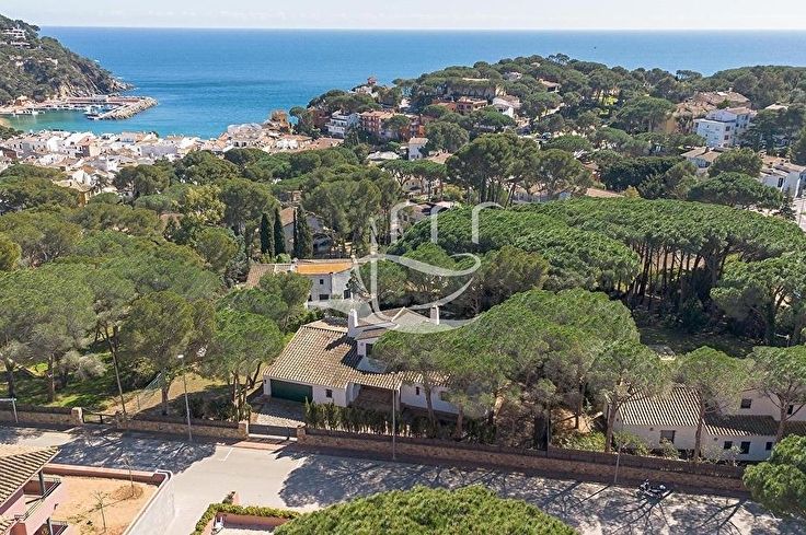 Chalet 5 dormitorios en Llafranc - Compra - Venta