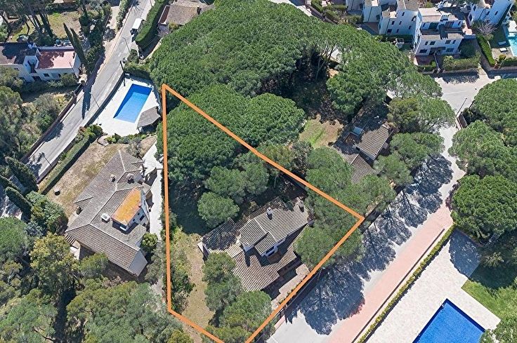 Chalet 5 dormitorios en Llafranc - Compra - Venta