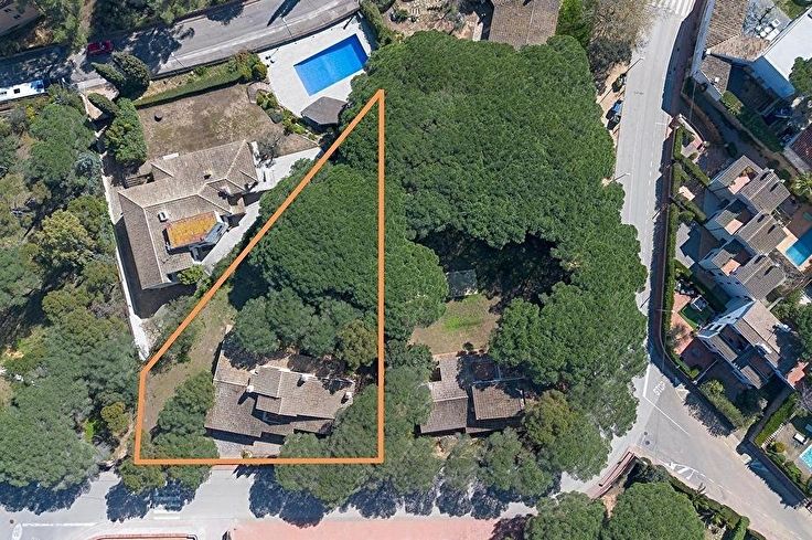 Chalet 5 dormitorios en Llafranc - Compra - Venta