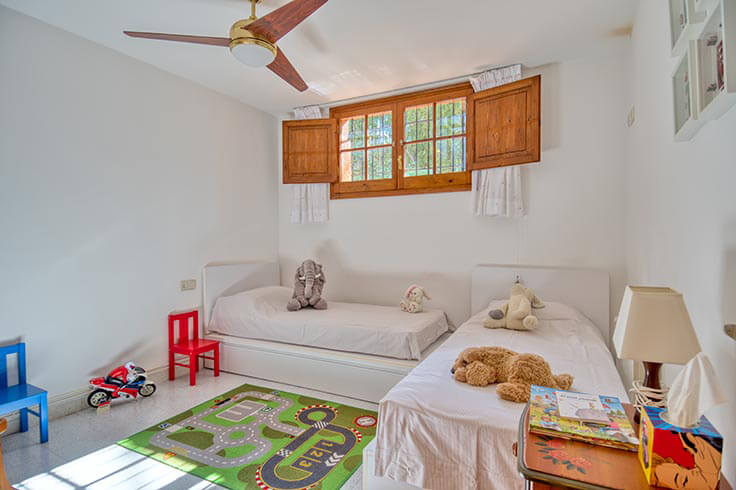 Casa individual 5 dormitorios con Piscina, Vistas al mar y jardín en Tamariu - Compra - Venta