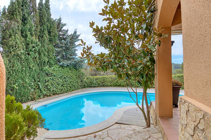 Casa individual 5 dormitorios con Piscina, Vistas al mar y jardín en Tamariu - Compra - Venta