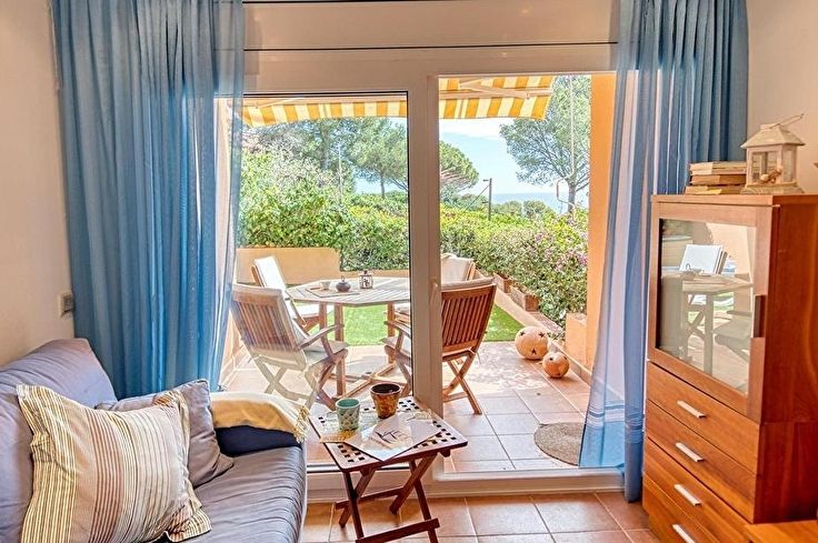 Apartamento 2 dormitorios con Piscina, Parking y jardín en Tamariu - Compra - Venta