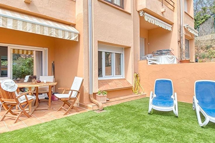Apartamento 2 dormitorios con Piscina, Parking y jardín en Tamariu - Compra - Venta