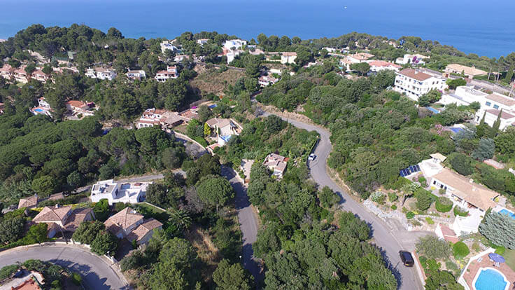 Parcela con jardín en Begur - Compra - Venta
