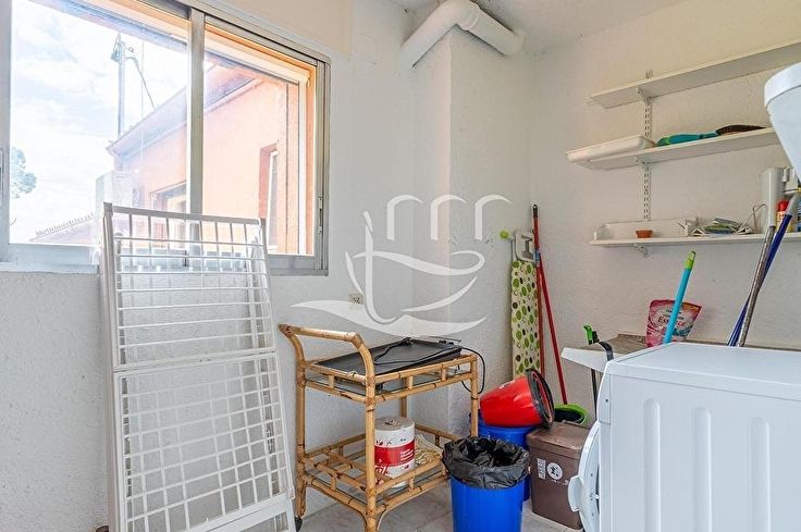 Chalet 6 dormitorios con Piscina y jardín en Llagostera - Compra - Venta