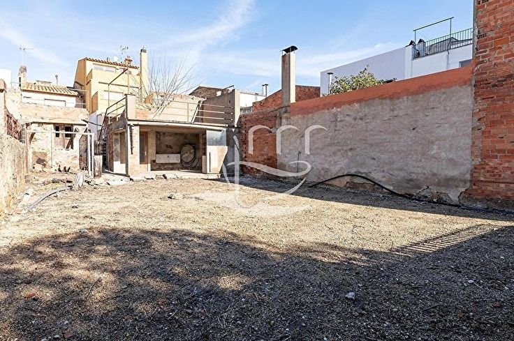 Casa de pueblo 4 dormitorios con jardín en Palafrugell - Compra - Venta