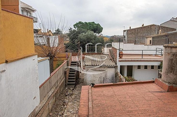 Casa de pueblo 4 dormitorios con jardín en Palafrugell - Compra - Venta