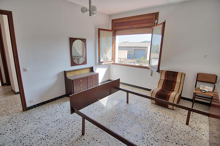 Casa de pueblo 3 dormitorios con jardín en Tamariu - Compra - Venta