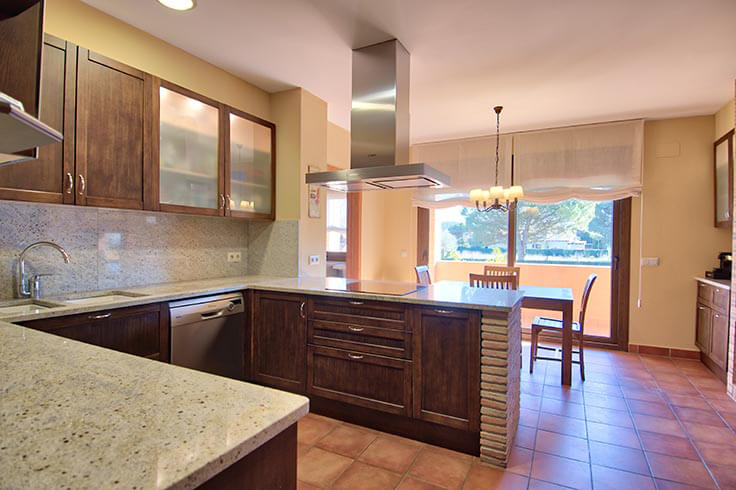 Chalet 5 dormitorios con Piscina y jardín en Mont-ras - Compra - Venta