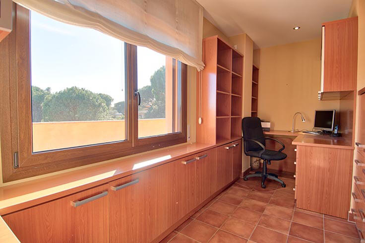 Chalet 5 dormitorios con Piscina y jardín en Mont-ras - Compra - Venta