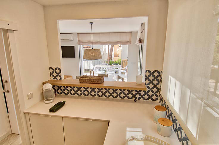 Apartamento 4 dormitorios con Aire acondicionado, Wifi y Parking en Barcelona - Alquiler Vacacional - Turístico