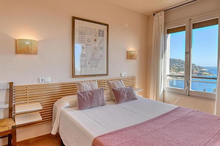 Apartamento 2 dormitorios con Piscina, Vistas al mar, Wifi, Parking y jardín en Calella de Palafrugell - Alquiler Vacacional - Turístico