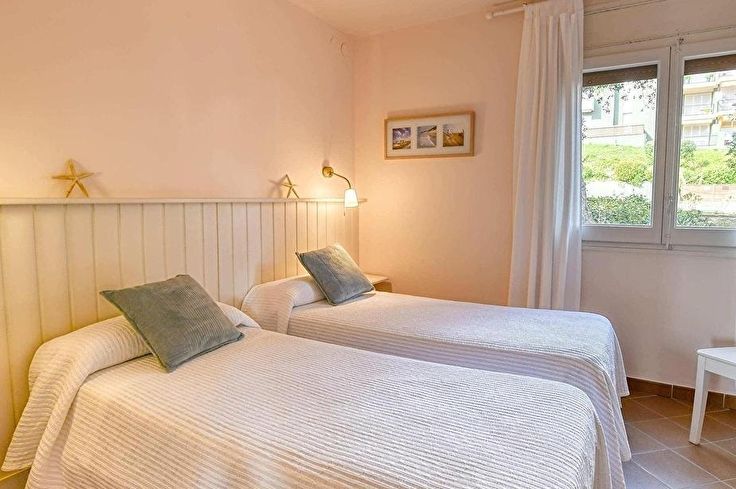 Apartamento 2 dormitorios con Piscina, Vistas al mar, Wifi, Parking y jardín en Calella de Palafrugell - Alquiler Vacacional - Turístico