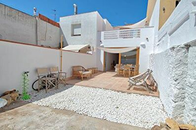 Casa de poble a Palafrugell - Compra - Venda