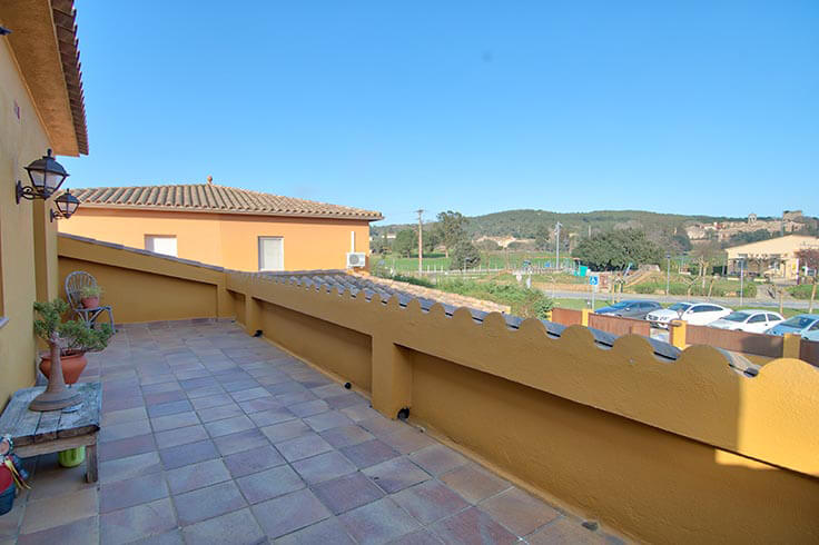 Casa individual amb Piscina a EsclanyÃ  - Compra Venda