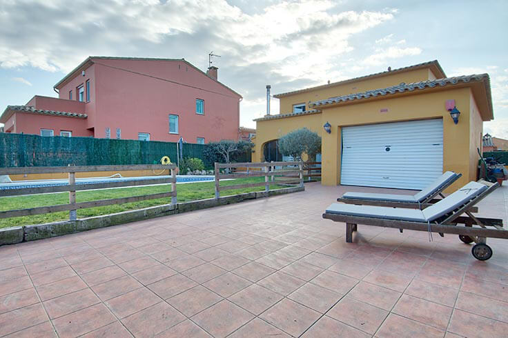 Casa individual con Piscina en EsclanyÃ  - Compra Venta